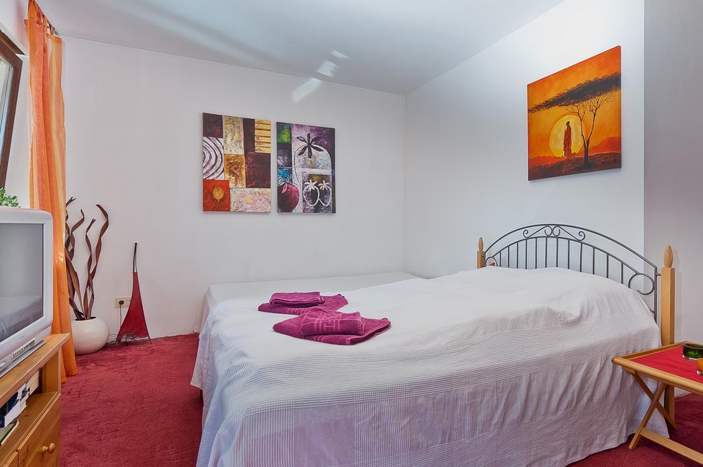 Bed And Breakfast Zeevat Múnich Habitación foto